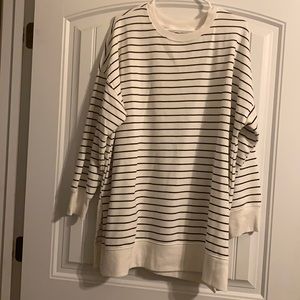 Old Navy Tunic Sweatshirt. Black and Cream. Size XL
